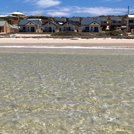 Oceanside Village Денем Екстер'єр фото