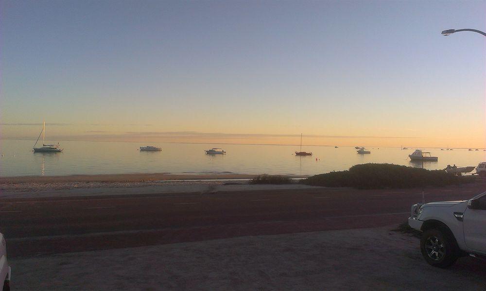 Oceanside Village Денем Екстер'єр фото